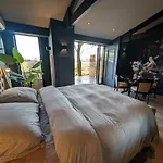 Bed And Breakfast, De Heidedijk